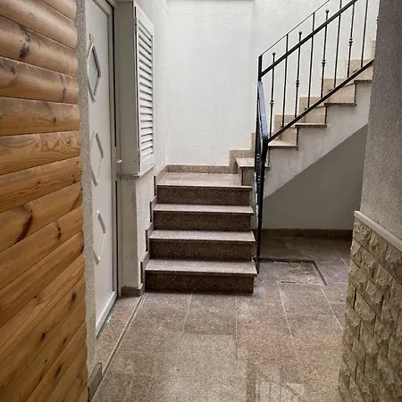 Apartment In Mit Terrasse *