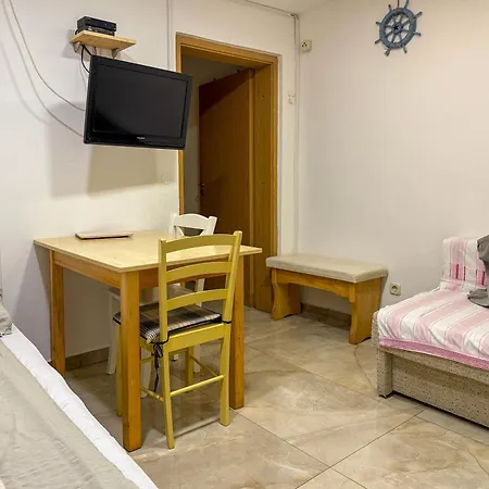 In Mit Terrasse Apartment Vodice